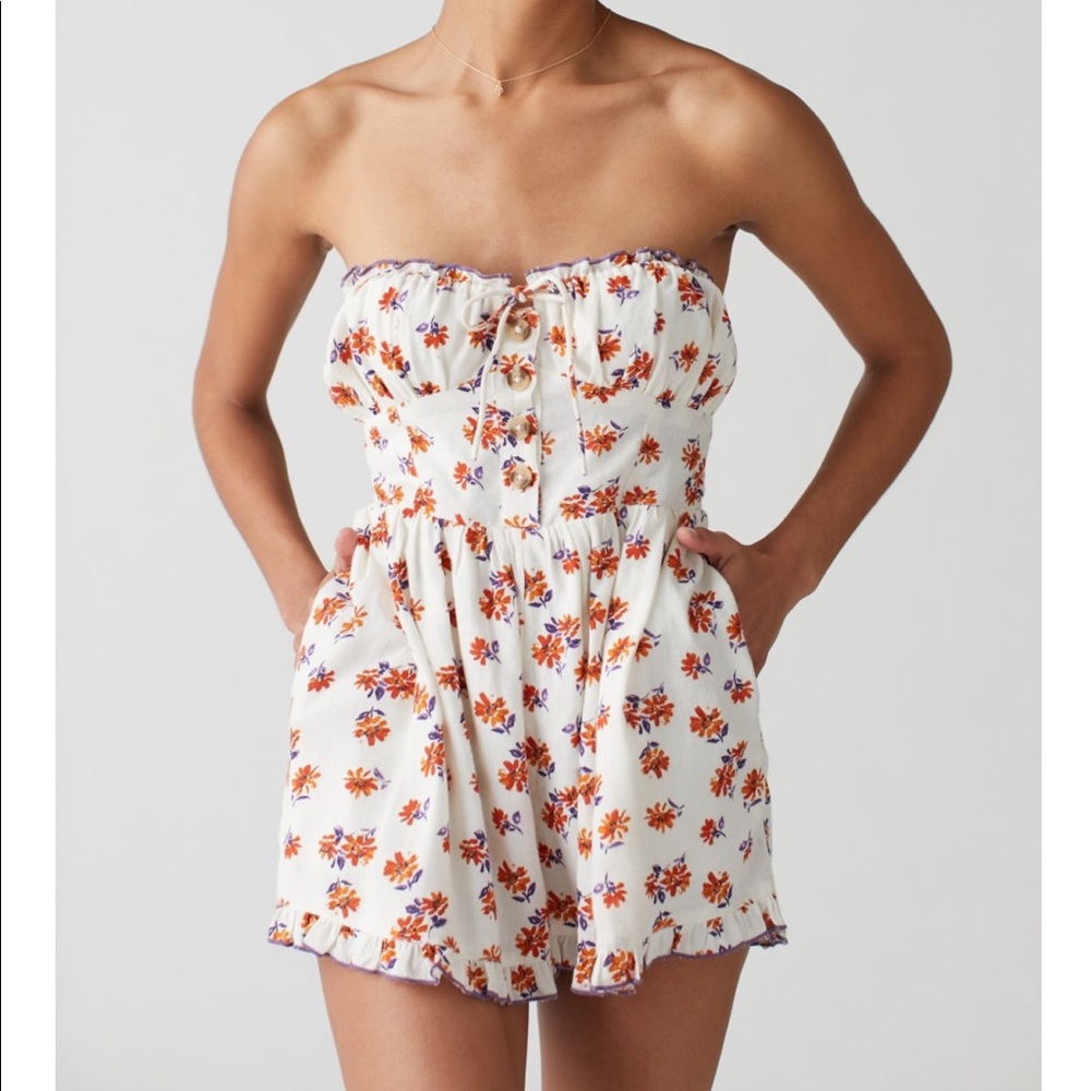 NWT UO Floral Betti Strapless Printed Linen Romper (No Straps)